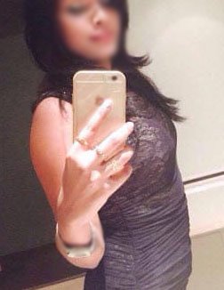 Manshi 22 year female call girls in Daman
