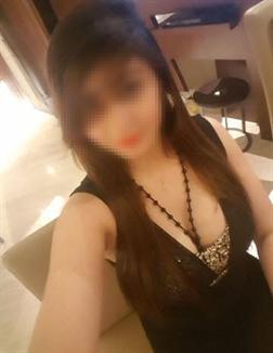Tanishka 22 year female call girls in Daman